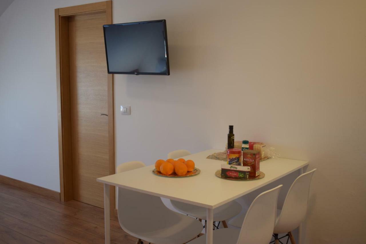 Appartement La Casa De Manuel à Portomarín Extérieur photo